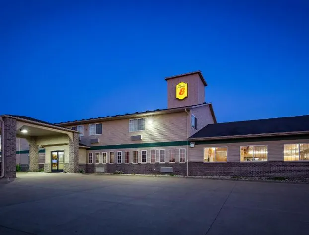 Super 8 by Wyndham Neillsville WI hotel detail image 1