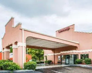 Econo Lodge Dothan West hotel detail image 2