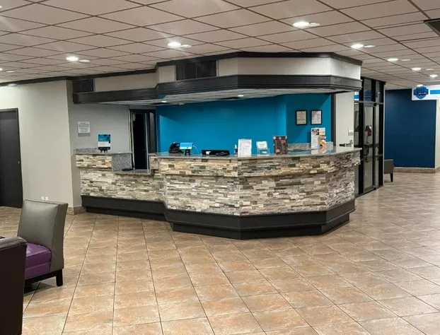 Clarion Inn & Suites Dothan South hotel detail image 3