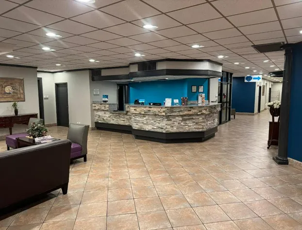 Clarion Inn & Suites Dothan South hotel detail image 4