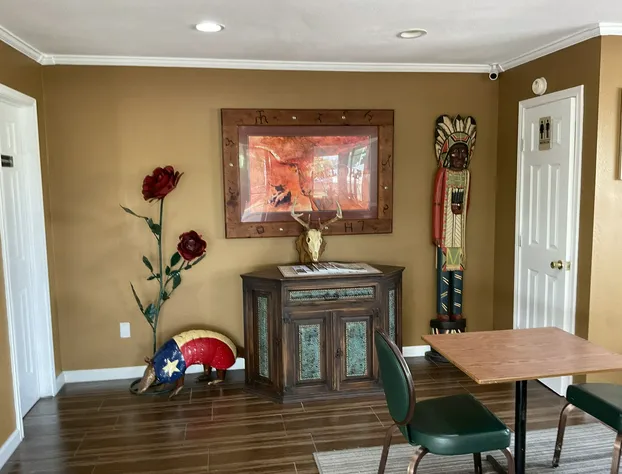 Glen Rose Inn and Suites hotel detail image 2