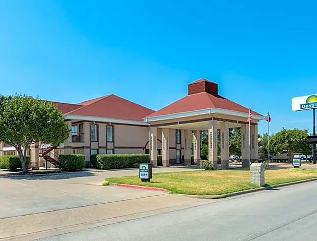 Days Inn by Wyndham Granbury hotel detail image 3