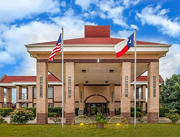 Days Inn by Wyndham Granbury hotel detail image 4