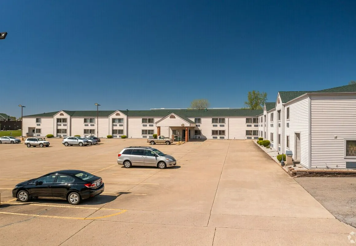 FairBridge Inn express Decatur hotel hero