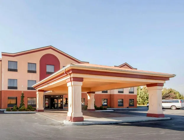 Comfort Suites London South hotel detail image 2