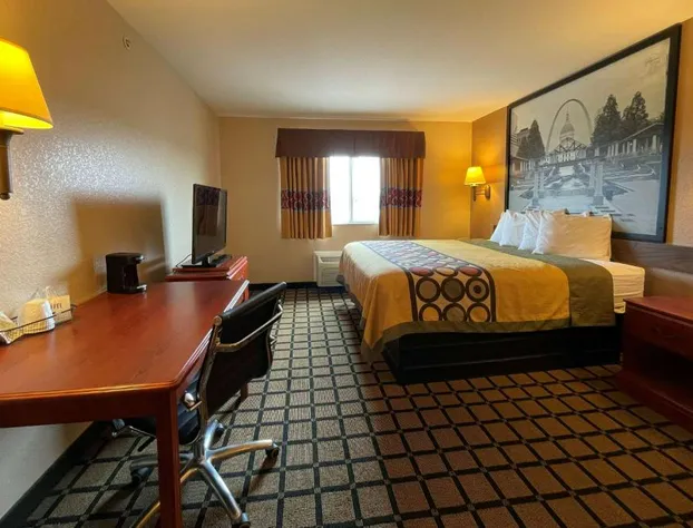 Super 8 by Wyndham Rolla hotel detail image 3