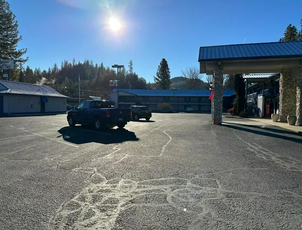 Edgewater Inn Shady Cove hotel detail image 2