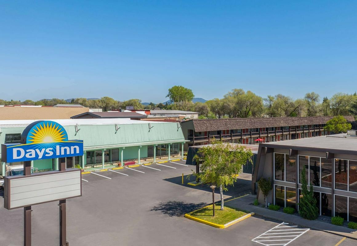 Days Inn by Wyndham Klamath Falls hotel hero