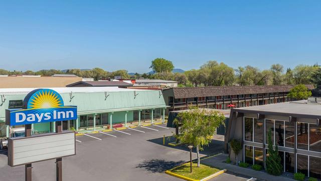 Days Inn by Wyndham Klamath Falls hotel detail image 1