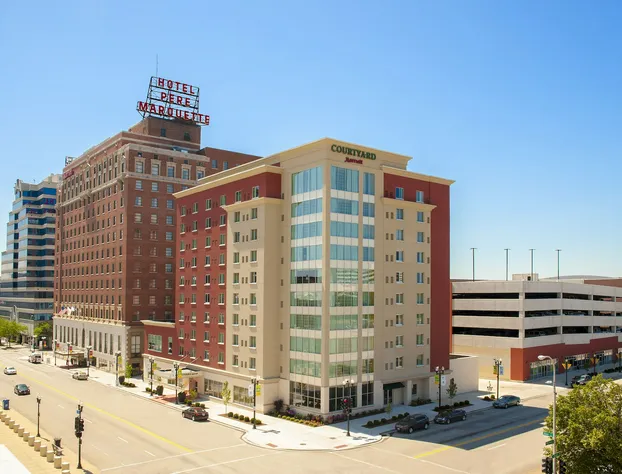 Courtyard Peoria Downtown hotel detail image 1