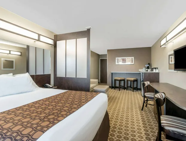 Microtel Inn & Suites by Wyndham Dickinson hotel detail image 2