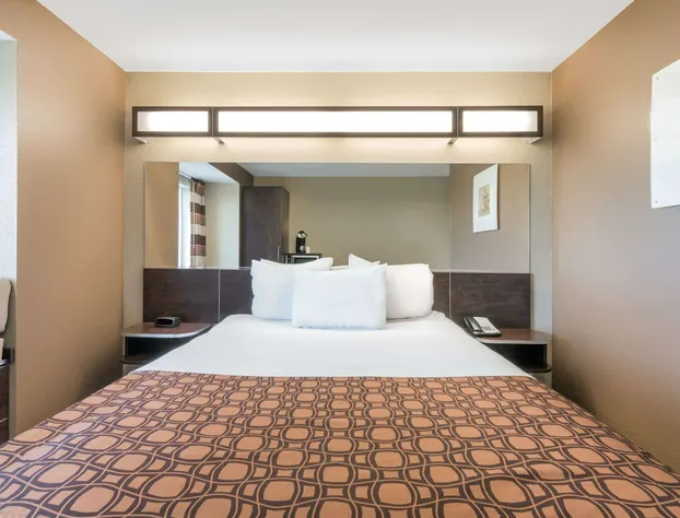 Microtel Inn & Suites by Wyndham Dickinson hotel detail image 3