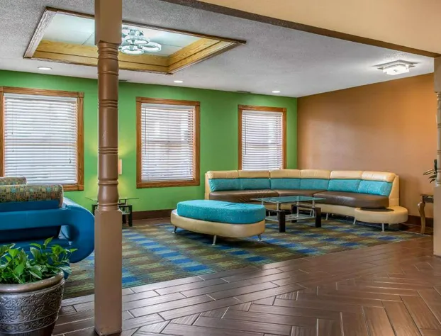 Quality Inn & Suites Bedford West hotel detail image 4