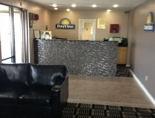 Days Inn by Wyndham Cloverdale Greencastle hotel detail image 1