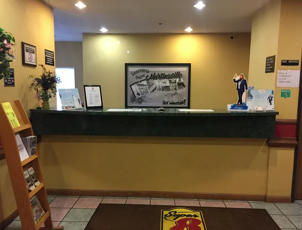 Super 8 by Wyndham Martinsville hotel detail image 2