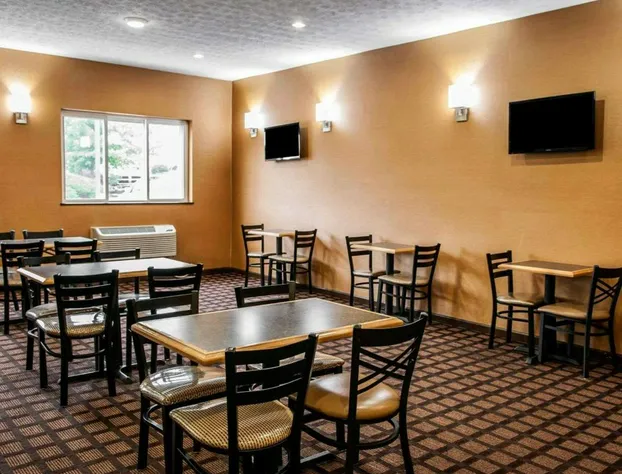 Baymont by Wyndham Richmond I-70 hotel detail image 3