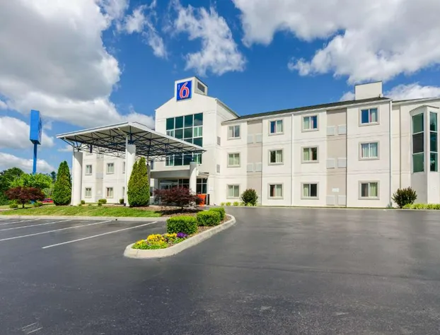 Motel 6 Bristol, VA hotel detail image 3