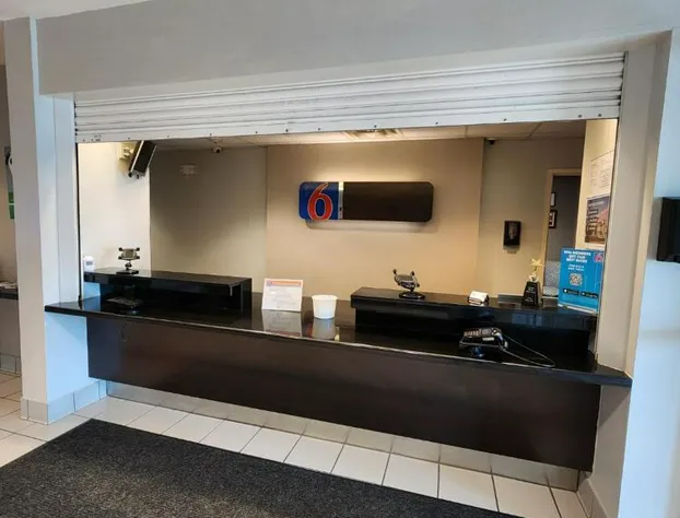 Motel 6 Biloxi, MS - Beach hotel detail image 3