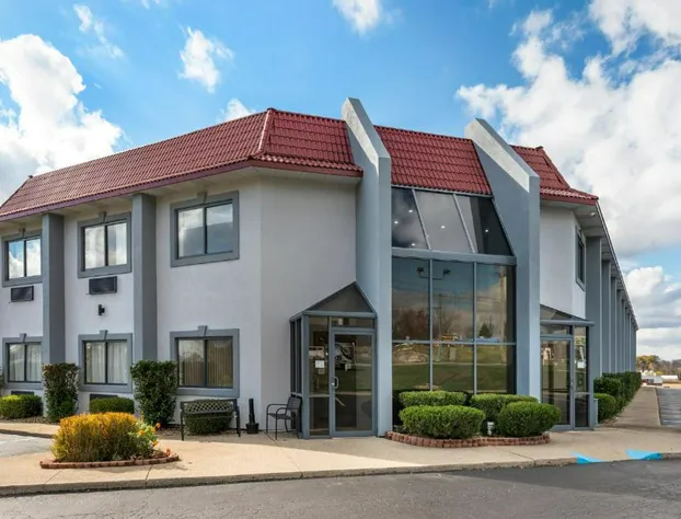 Red Roof Inn Greencastle South – Cloverdale hotel detail image 1
