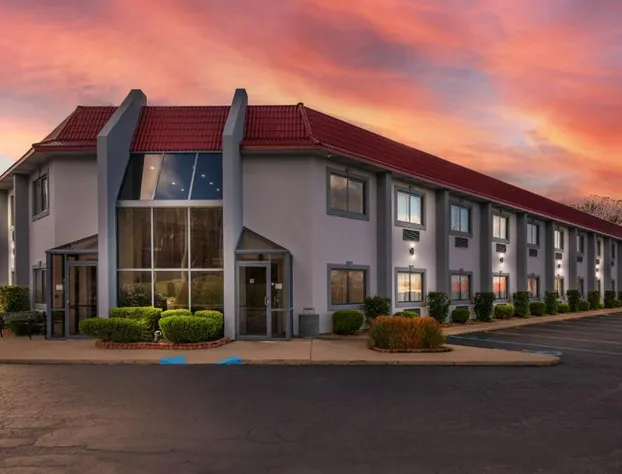 Red Roof Inn Greencastle South – Cloverdale hotel detail image 3
