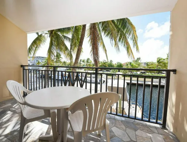 Waterside Suites & Marina hotel detail image 4