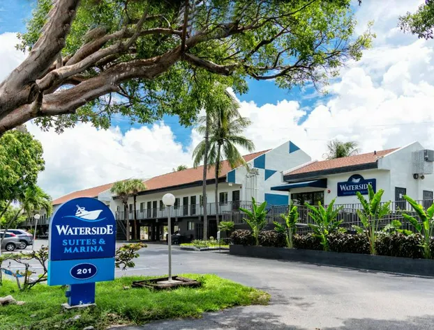 Waterside Suites & Marina hotel detail image 1