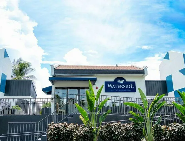 Waterside Suites & Marina hotel detail image 2