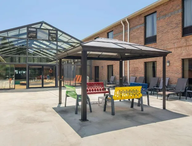 Comfort Inn & Suites Perry National Fairgrounds Area hotel detail image 2