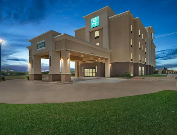 Quality Inn & Suites Pearsall hotel detail image 2