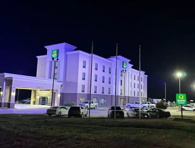 Quality Inn & Suites hotel detail image 4