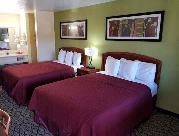 Economy Inn & Suites hotel detail image 3