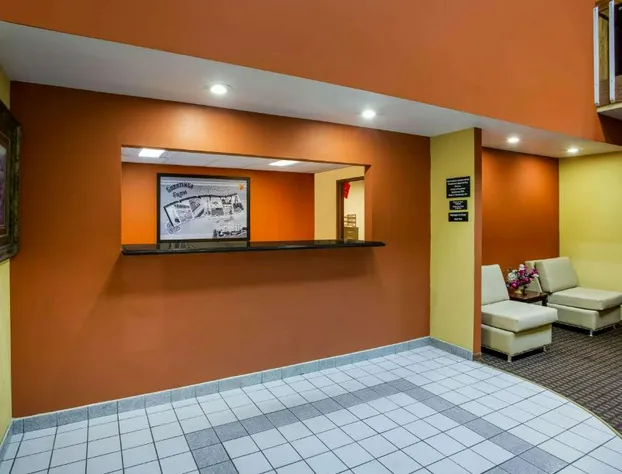 Super 8 by Wyndham Crawfordsville hotel detail image 2