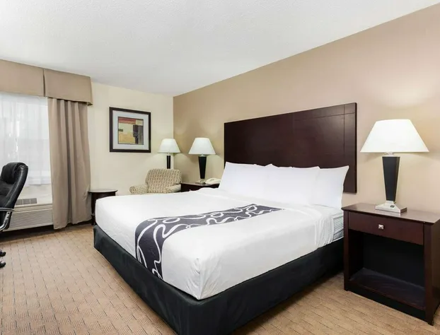 La Quinta Inn & Suites by Wyndham Frankfort hotel detail image 4