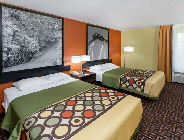 Super 8 by Wyndham Rochester hotel detail image 4