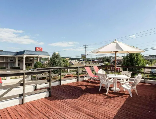 Econo Lodge Grenada hotel detail image 3