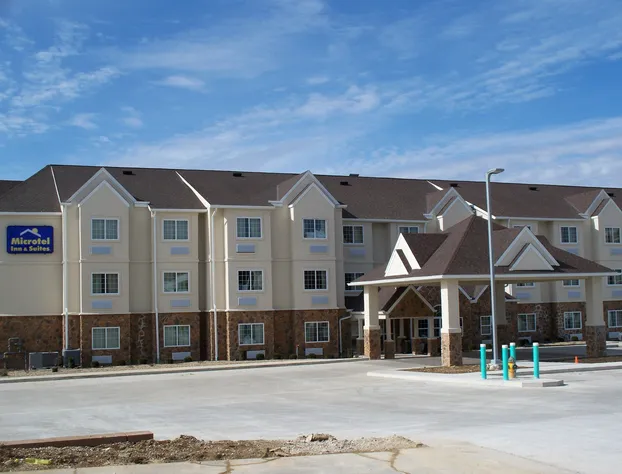 Microtel Inn & Suites by Wyndham Quincy Downtown/River Area hotel detail image 1