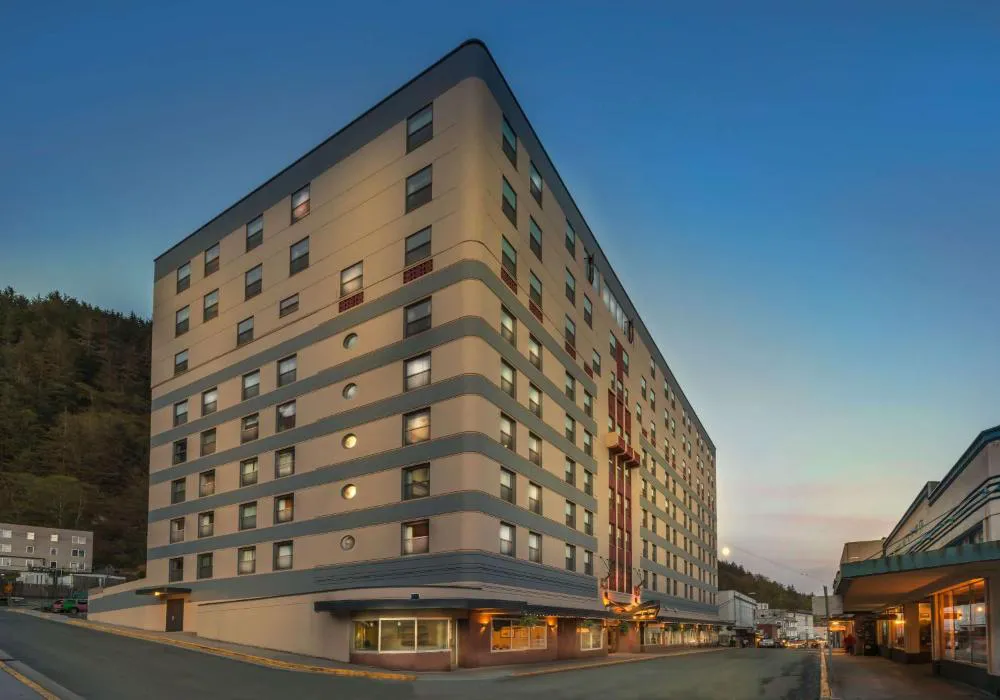 Baranof Downtown, BW Signature Collection hotel hero