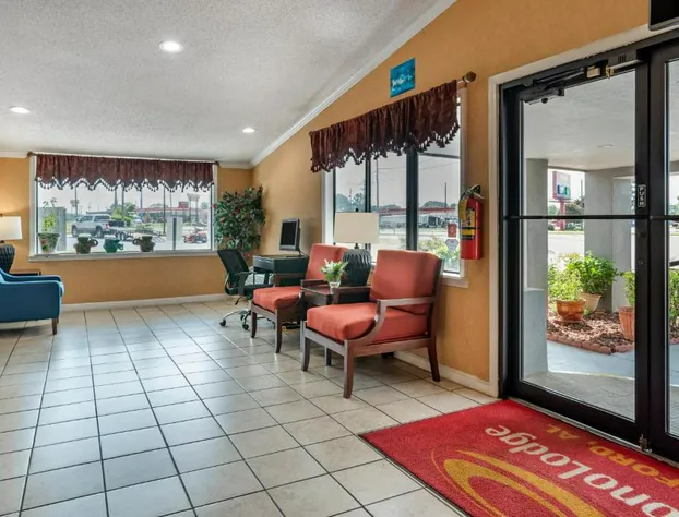 Econo Lodge Oxford near Choccolocco Park hotel detail image 4