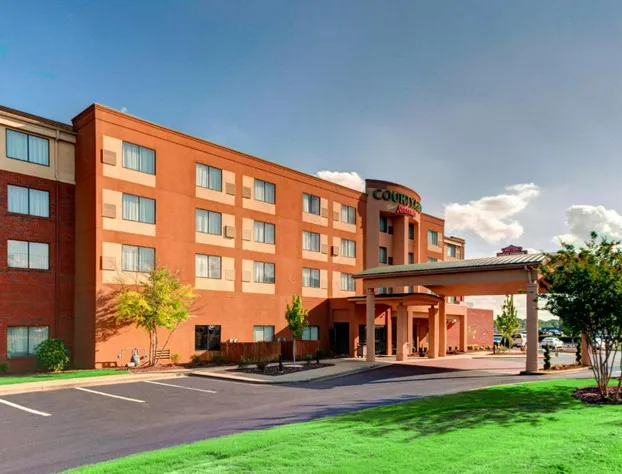 Courtyard by Marriott Anniston Oxford hotel detail image 2