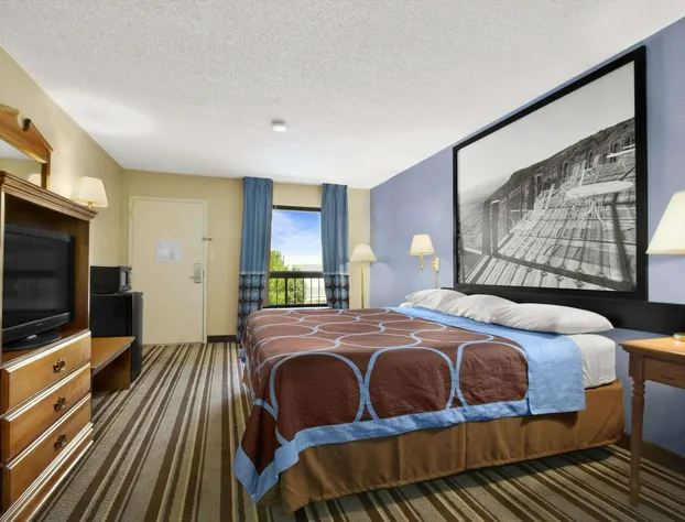 Super 8 by Wyndham Oxford hotel detail image 4