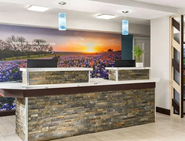 La Quinta Inn by Wyndham Victoria hotel detail image 3