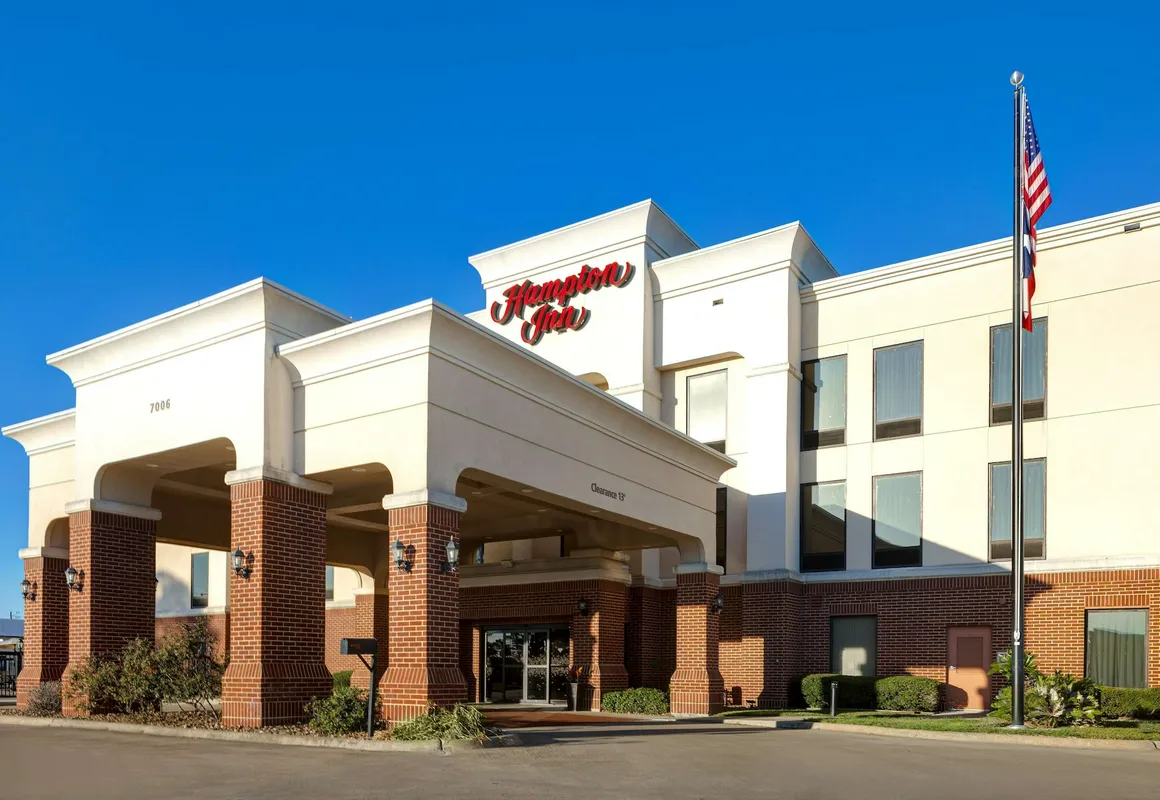 Hampton Inn Victoria hotel hero