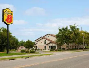 Super 8 by Wyndham Red Wing hotel detail image 2