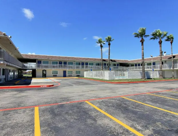 Motel 6 Corpus Christi, TX - East - North Padre Island hotel detail image 1