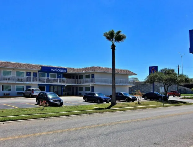 Motel 6 Corpus Christi, TX - East - North Padre Island hotel detail image 3