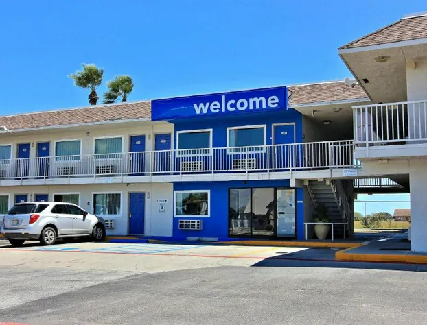Motel 6 Corpus Christi, TX - East - North Padre Island hotel detail image 1