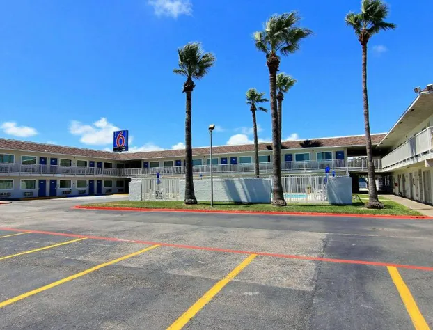 Motel 6 Corpus Christi, TX - East - North Padre Island hotel detail image 4