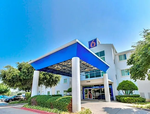 Motel 6 Lewisville, TX - Dallas hotel detail image 1
