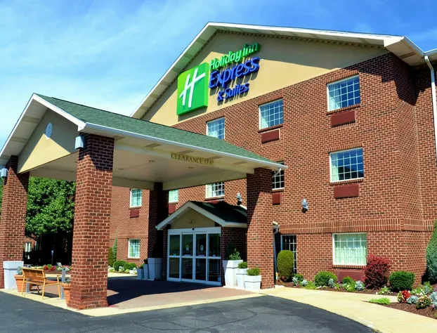 Holiday Inn Express & Suites Center Township by IHG hotel detail image 1