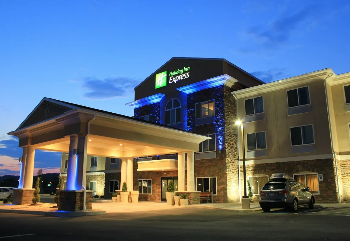 Holiday Inn Express & Suites Belle Vernon by IHG hotel hero